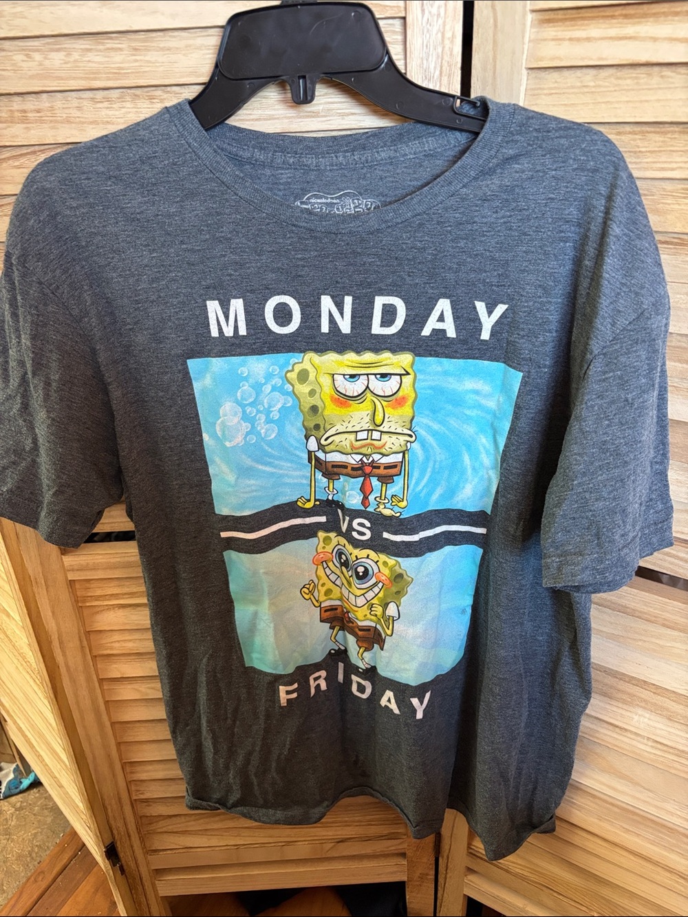 SpongeBob Squarepants Heather Gray Tee with Blue & Yellow Art Large